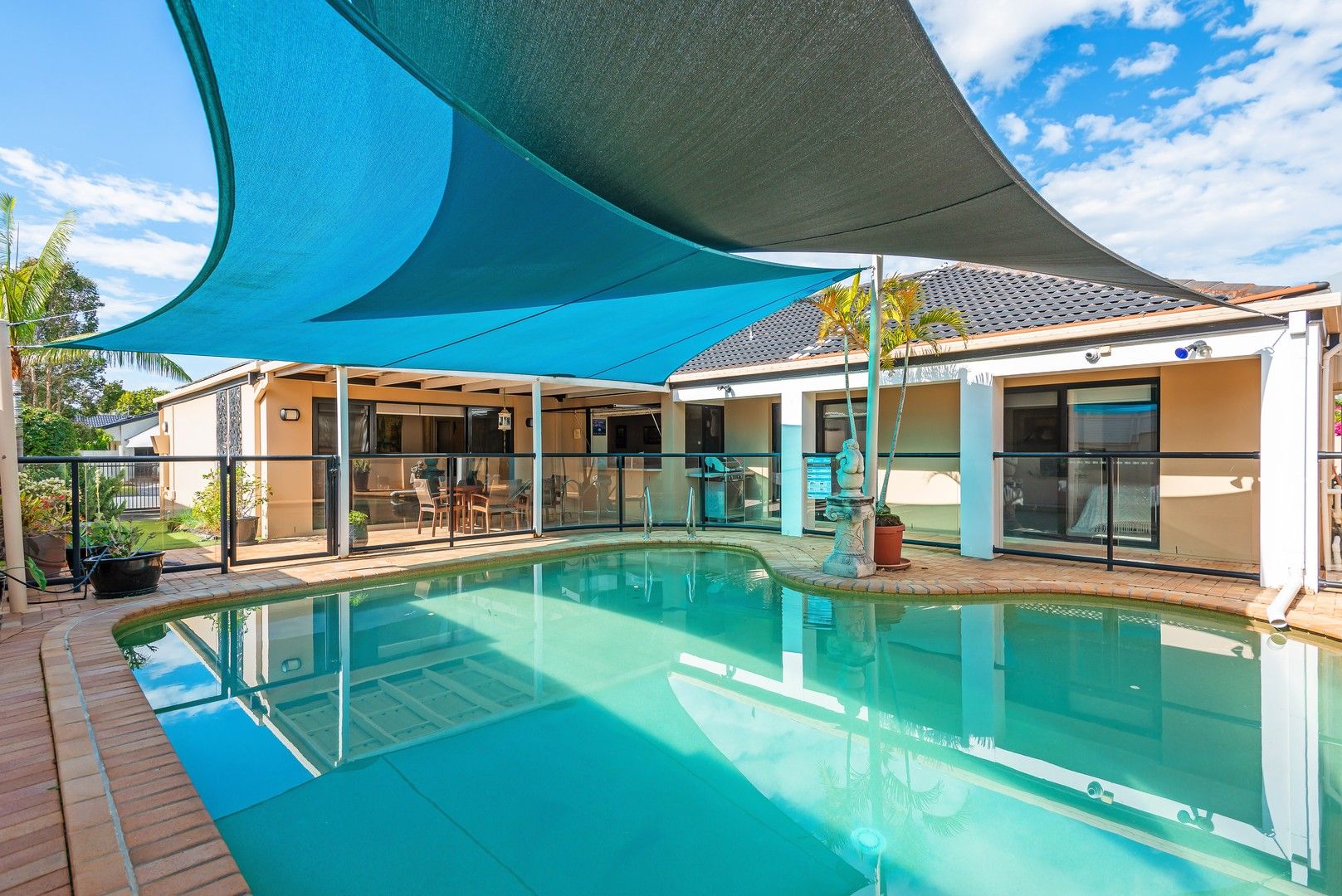 45 Edinburgh Road, Benowa Waters QLD 4217 Domain