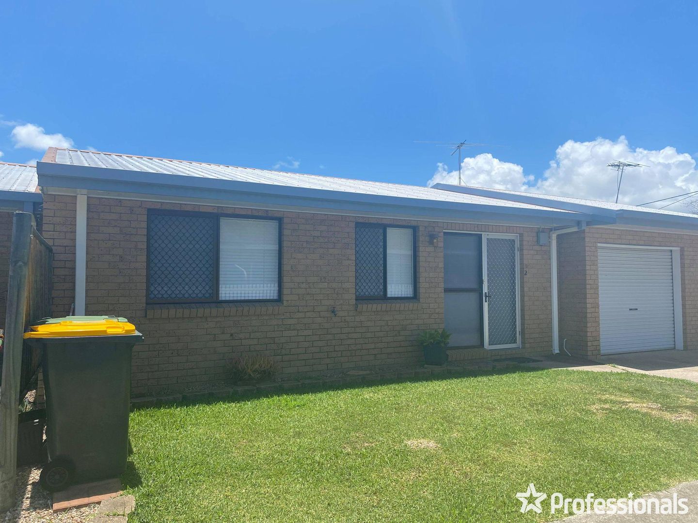 2/213 Evan Street, South Mackay QLD 4740, Image 1