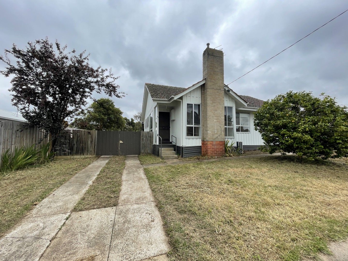 3 bedrooms House in 43 Kenna Ave HAMILTON VIC, 3300