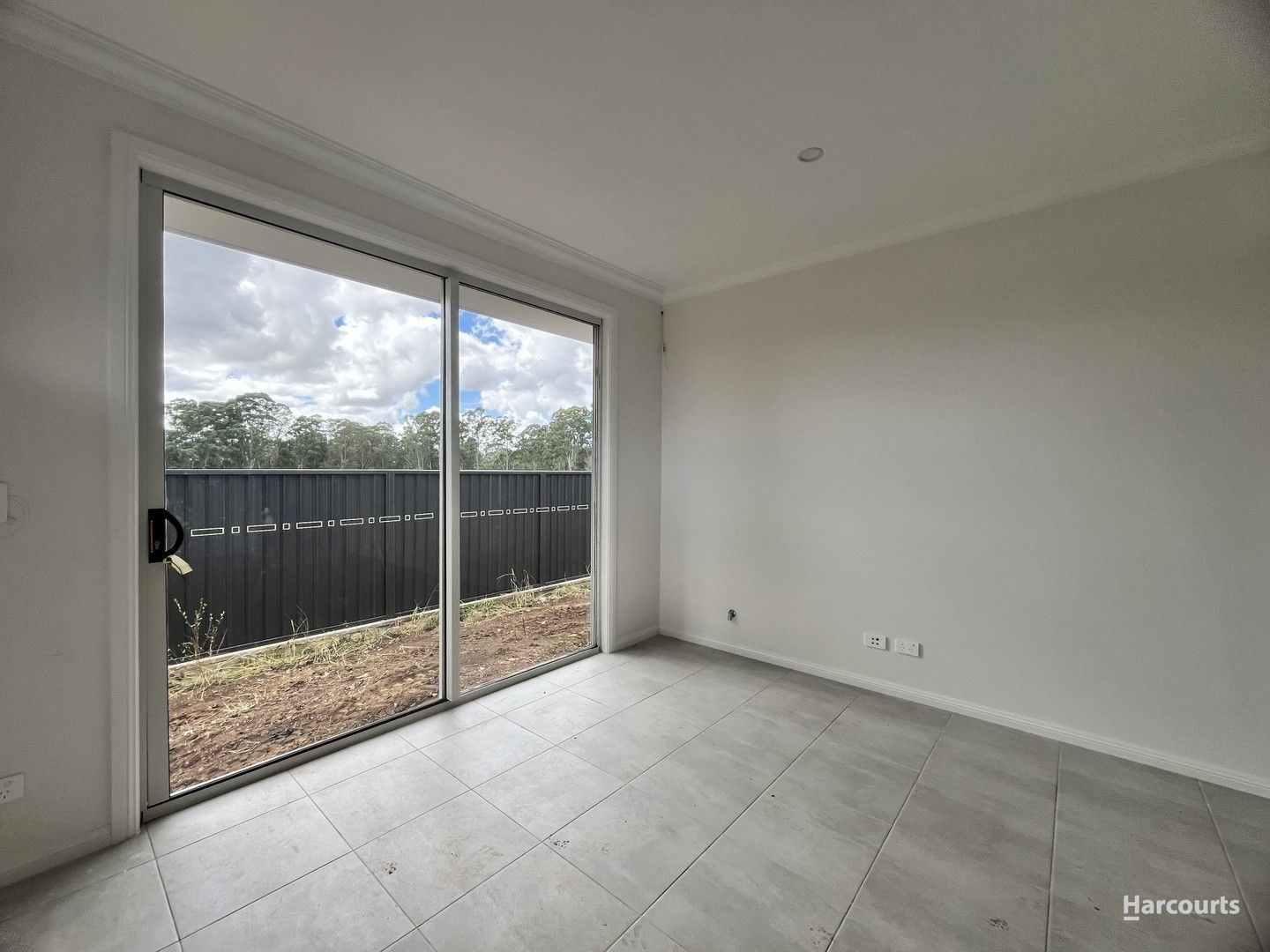 2 bedrooms House in 53a Burton Drive TAHMOOR NSW, 2573
