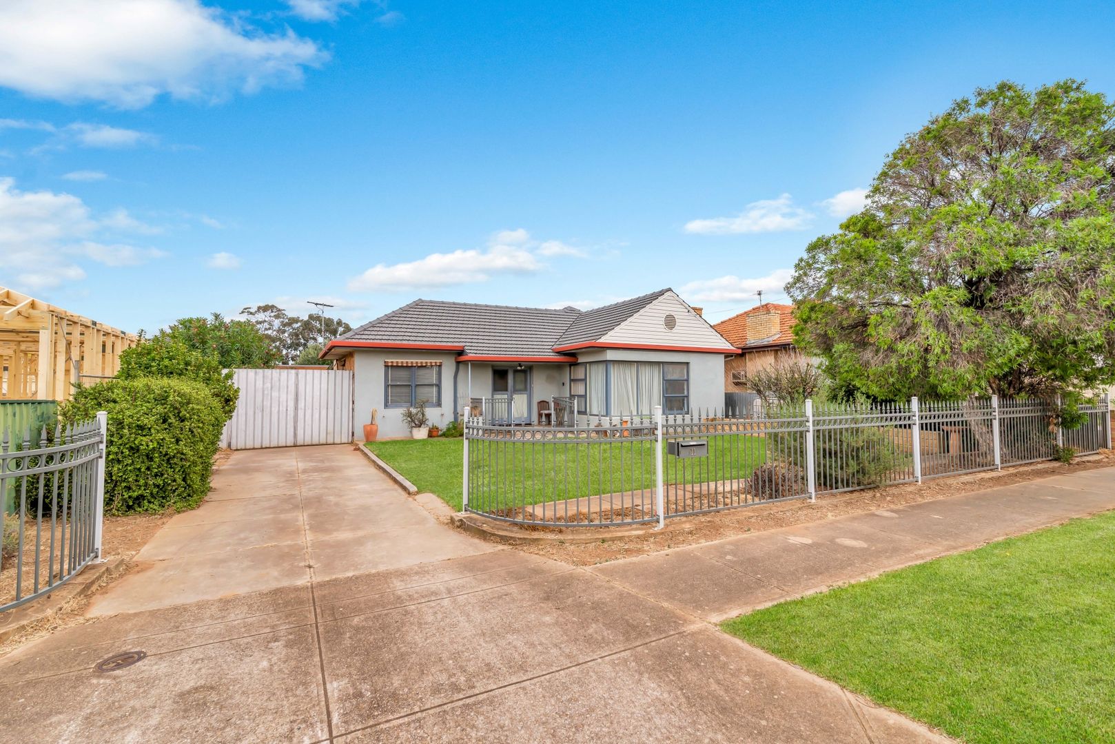 11 Bedford Street, Mansfield Park SA 5012, Image 1