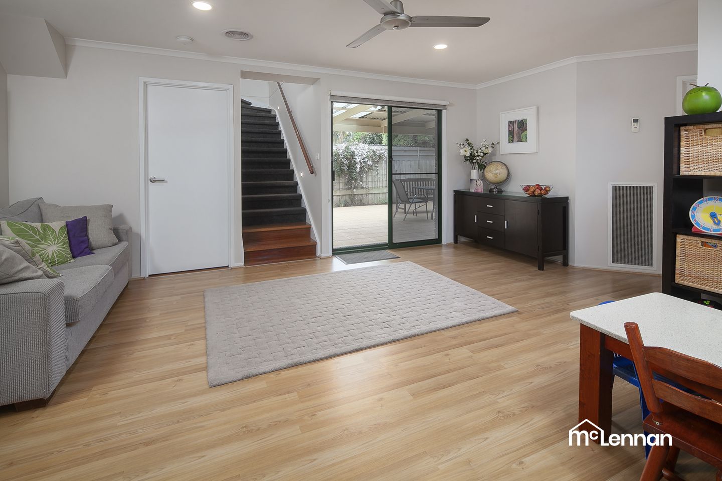 2 Friendship Close, Cranbourne West VIC 3977, Image 2