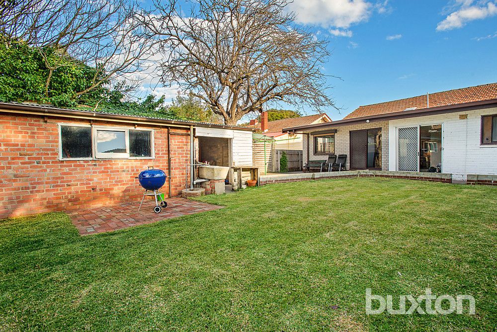 18 Lagnicourt Street, Hampton VIC 3188, Image 2