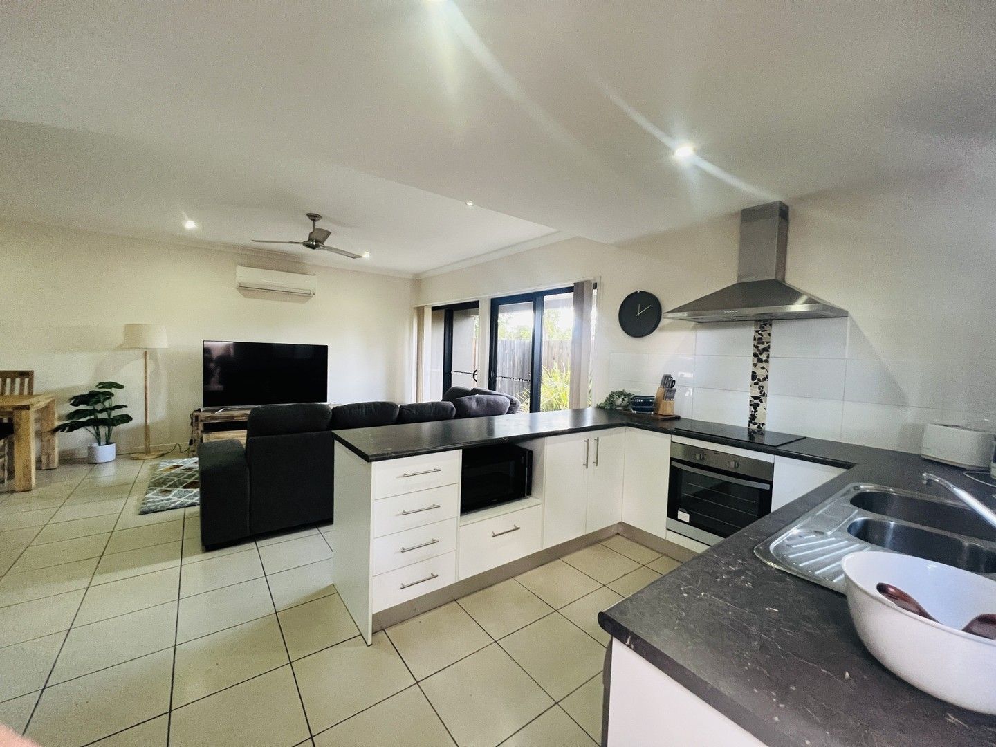 3 bedrooms Townhouse in 2/35 Flinders Drive MORANBAH QLD, 4744