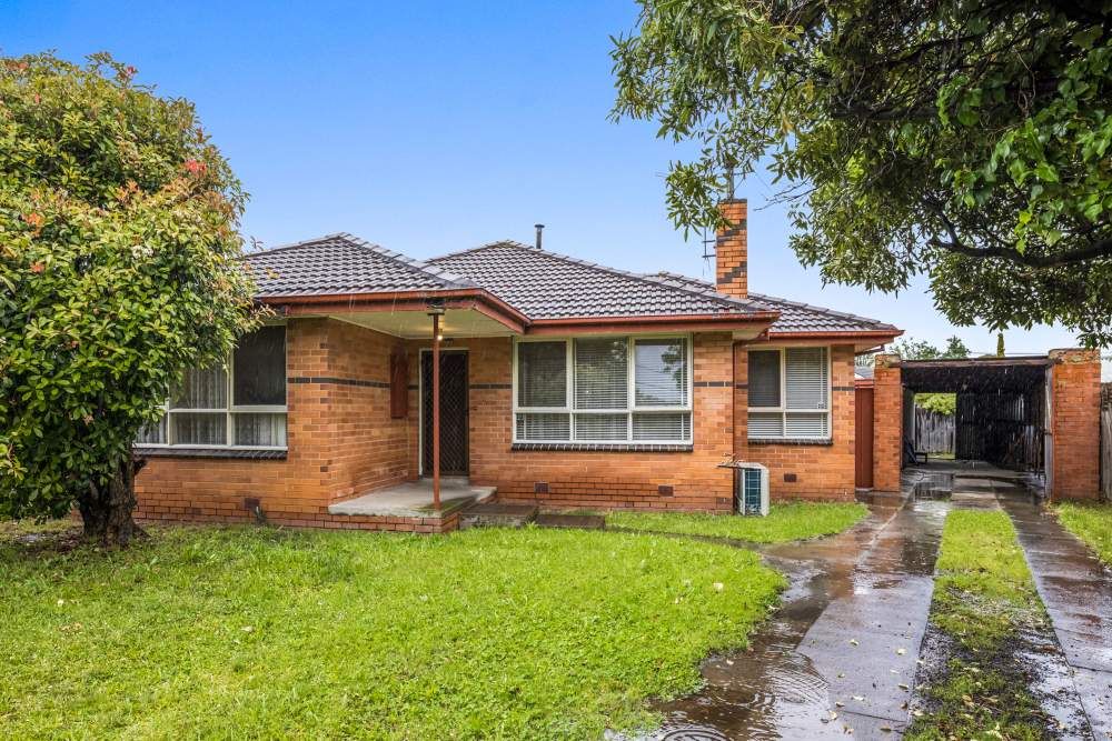 4 bedrooms House in 2 Kenley Court BURWOOD EAST VIC, 3151