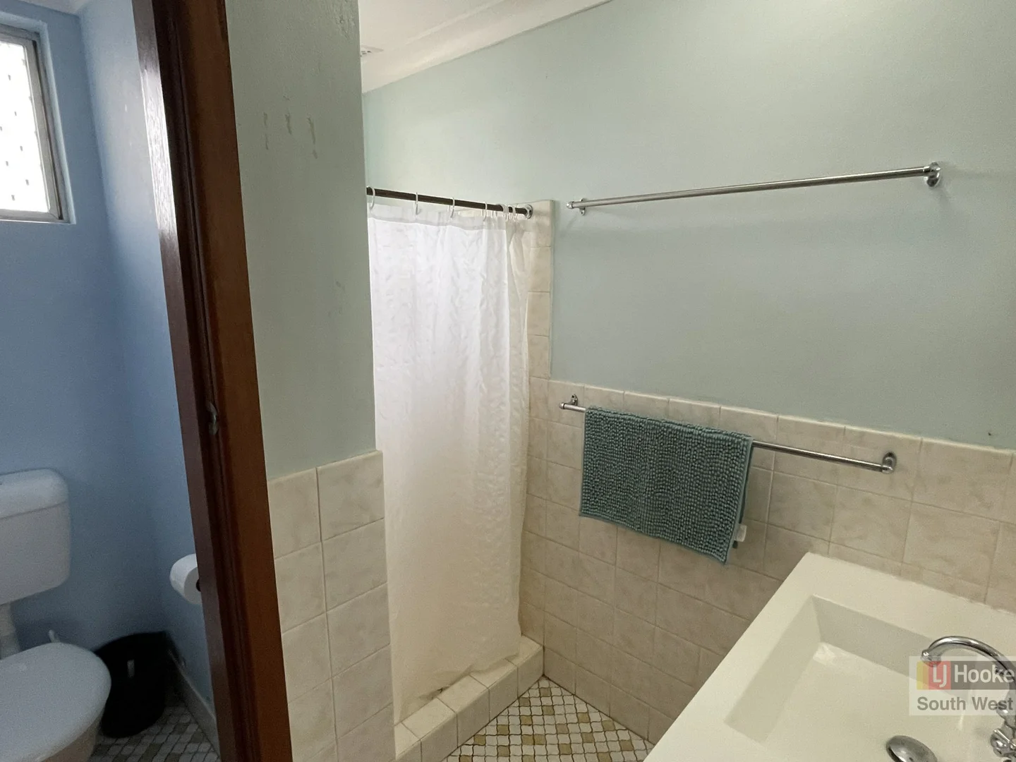 Image 10