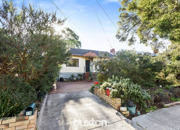 15 Carrier Avenue, Parkdale VIC 3195