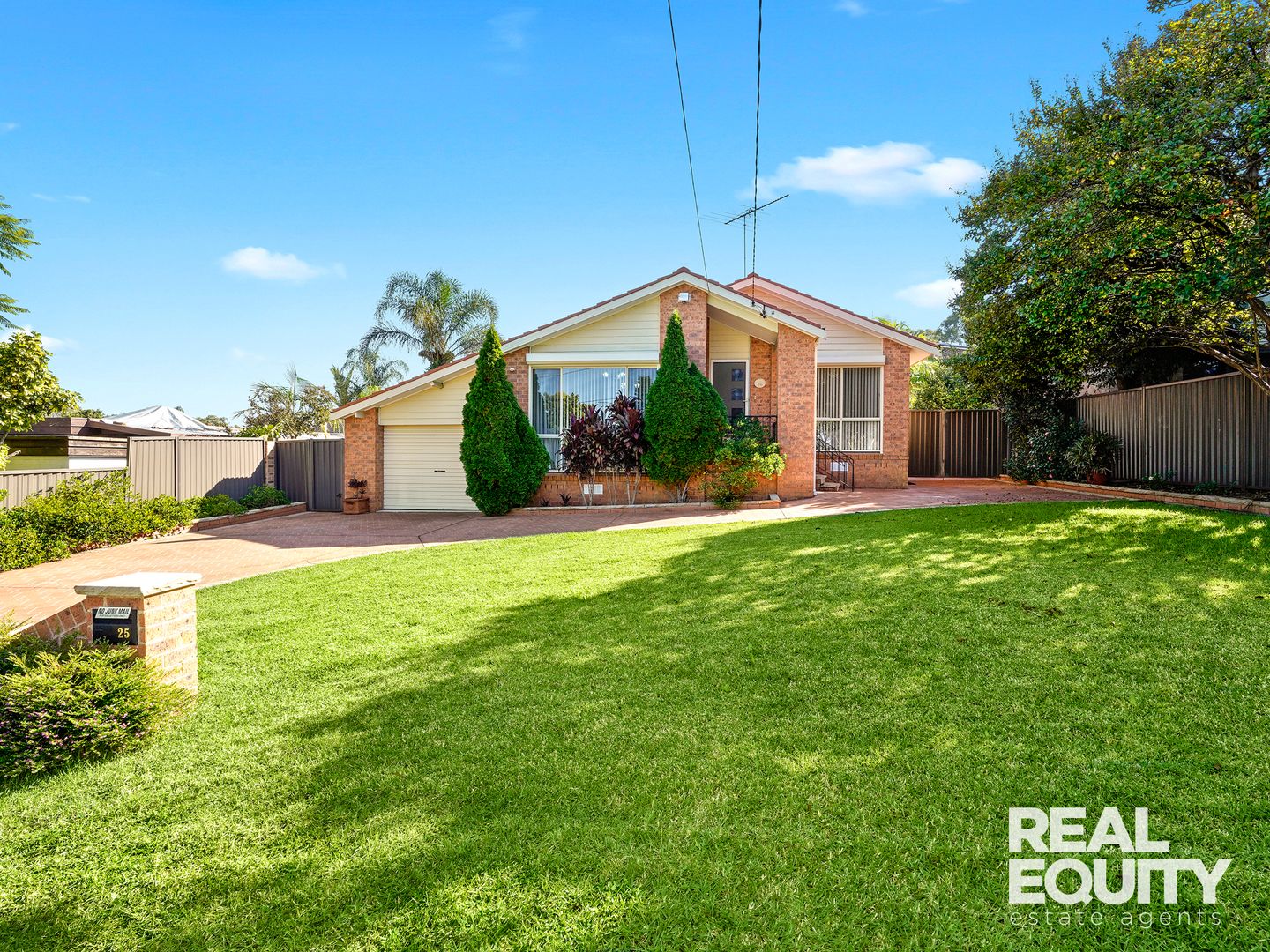 25 Josephine Crescent, Moorebank NSW 2170