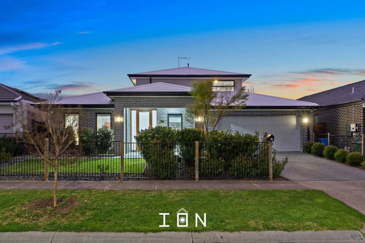 4 bedrooms House in 27 Murphy Street CLYDE NORTH VIC, 3978