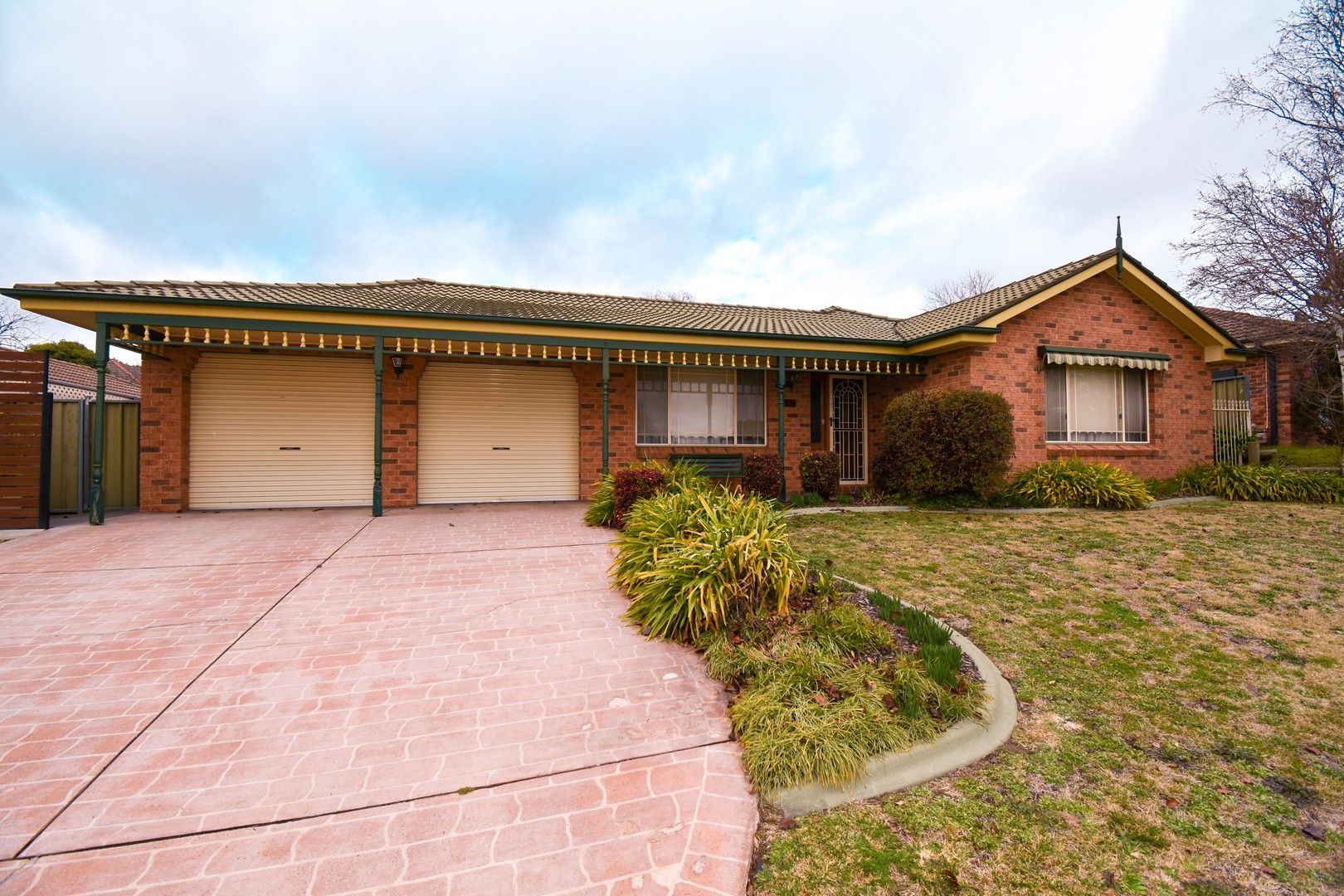 4 bedrooms House in 20 Opperman Way WINDRADYNE NSW, 2795