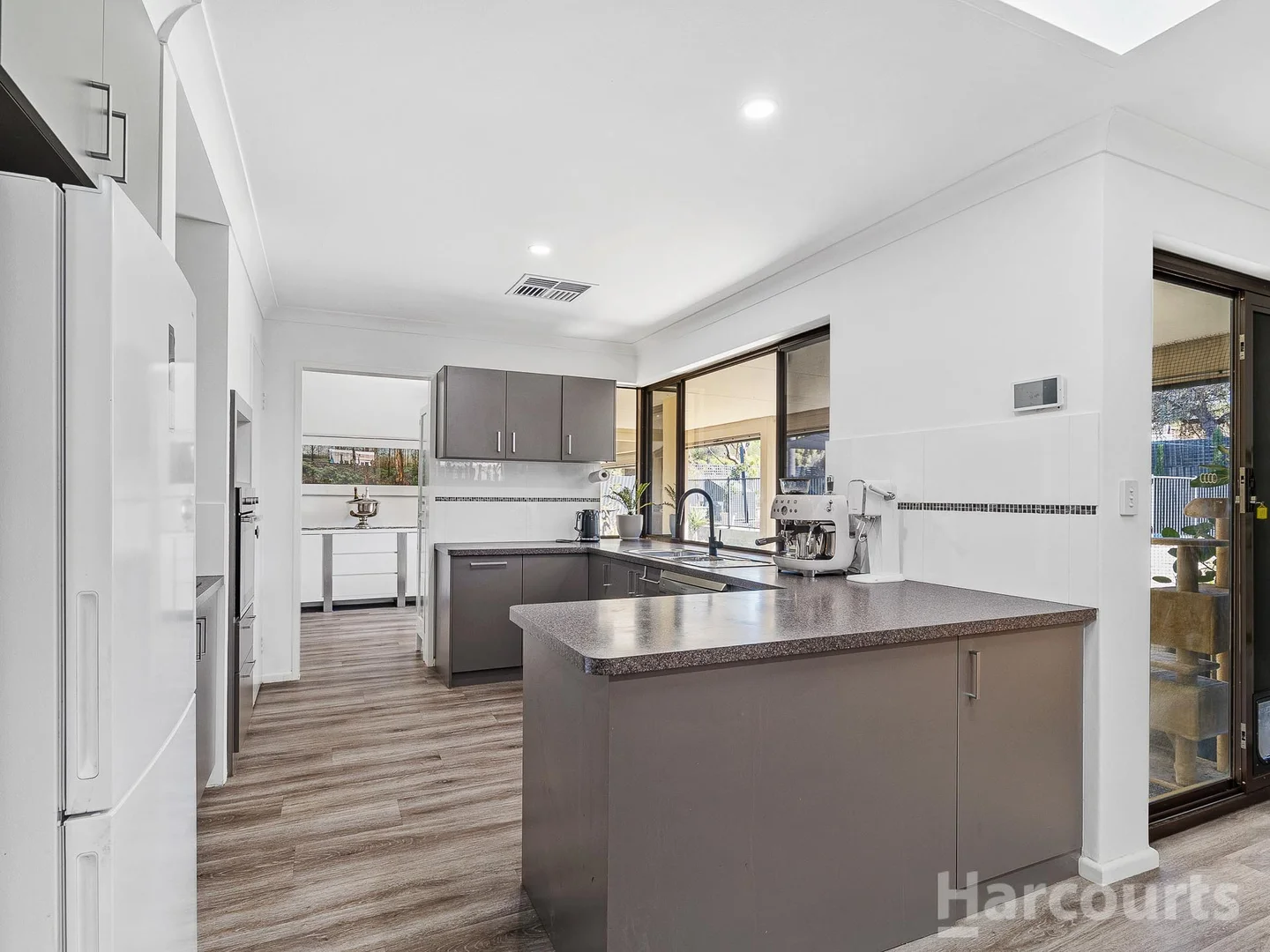 Additional image 13 of 6 Aberdeen Close, Halls Head WA 6210