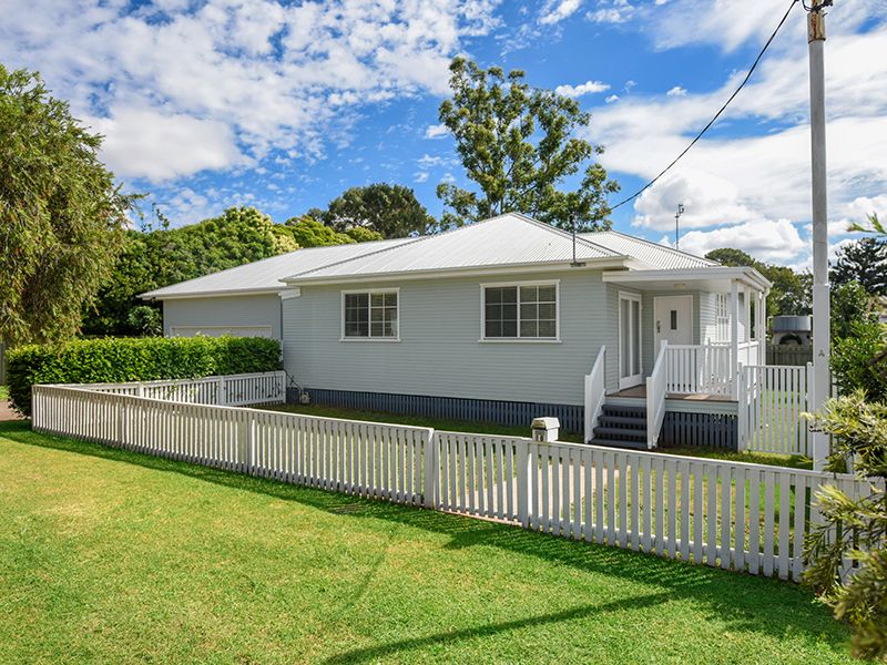 1B Charles Street, Newtown QLD 4350