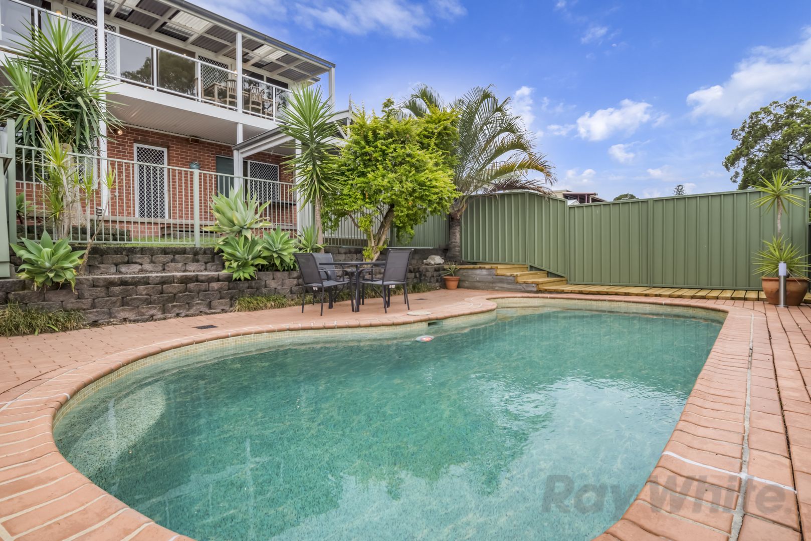 34 Middle Point Road, Bolton Point NSW 2283