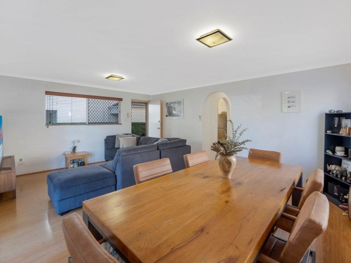 2 bedrooms Apartment / Unit / Flat in 1/28 Barlow St CLAYFIELD QLD, 4011