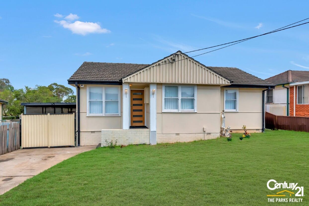 3 bedrooms House in 279 Smithfield road SMITHFIELD NSW, 2164