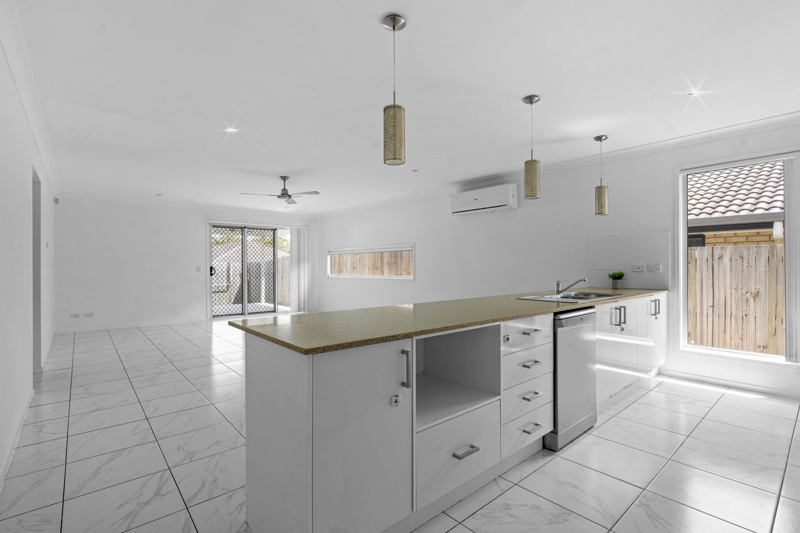 49 Malachite Drive, Logan Reserve QLD 4133, Image 2