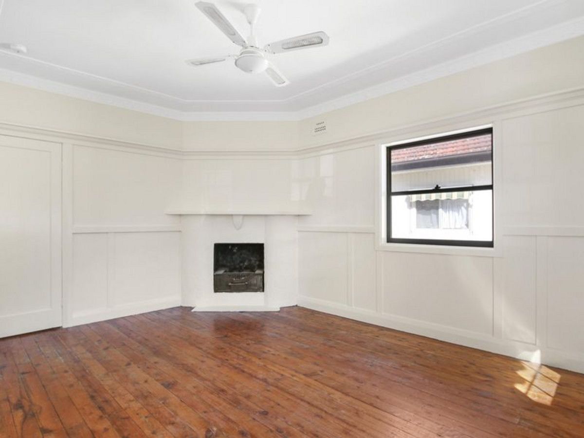 119 Gladstone Avenue, Coniston NSW 2500 House For Rent Domain