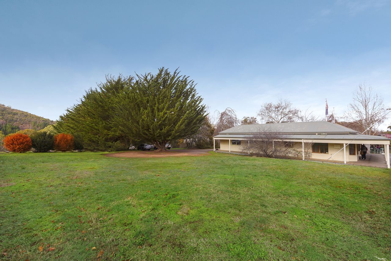 690 Mount Macedon Road, Mount MacEdon VIC 3441, Image 2