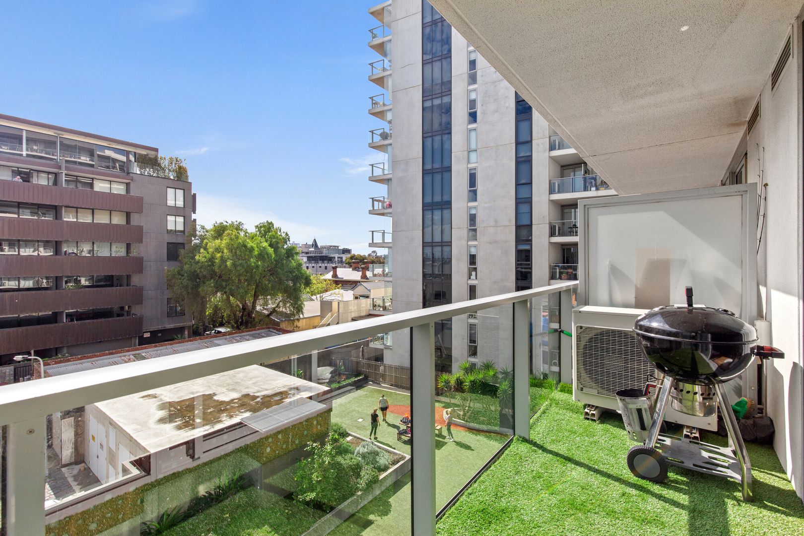 332/70 Nott Street, Port Melbourne VIC 3207, Image 2