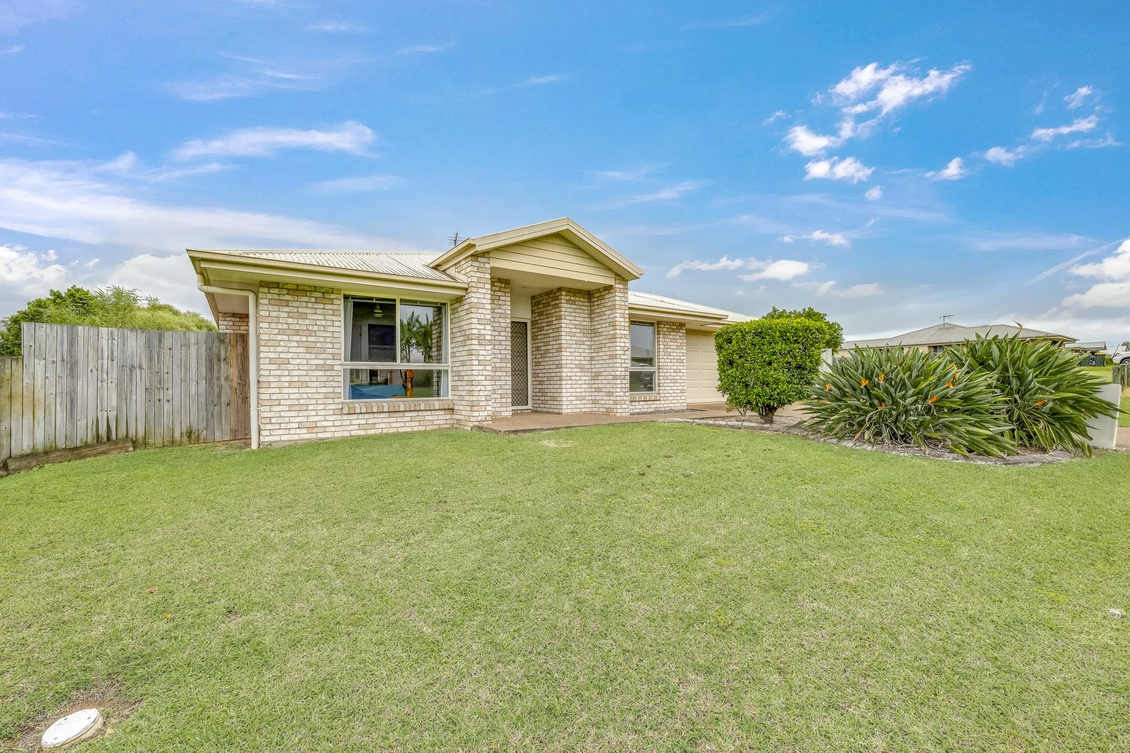 77 Neville Drive, Branyan QLD 4670