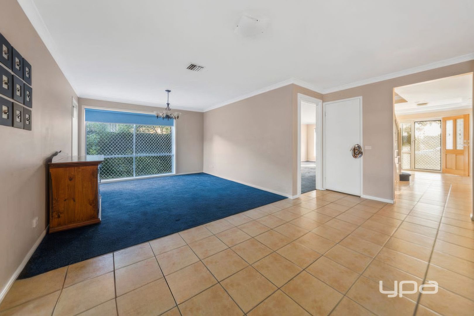 53 Dobell Crescent, Caroline Springs VIC 3023, Image 2