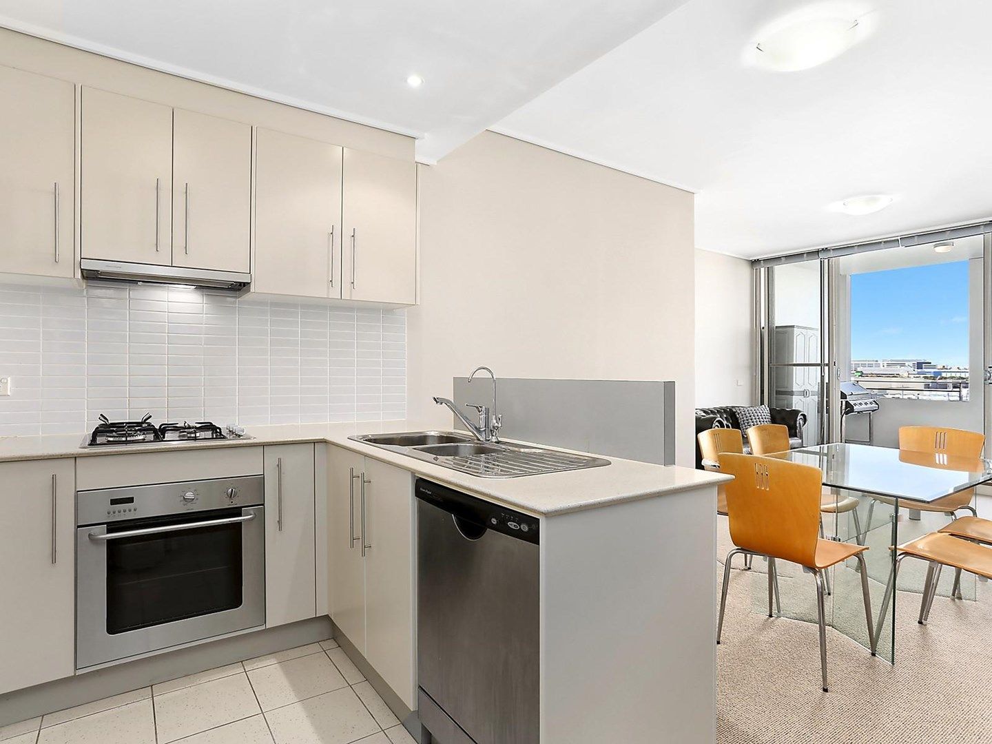 1 bedrooms Apartment / Unit / Flat in 602/1 The Piazza WENTWORTH POINT NSW, 2127