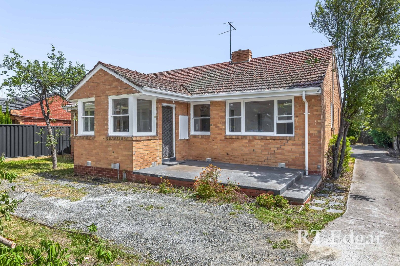 4 bedrooms House in 1/1099 High Street RESERVOIR VIC, 3073