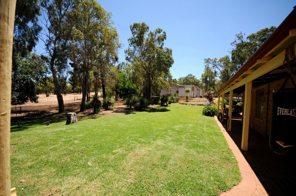 2905 Needham Road, Wooroloo WA 6558, Image 2