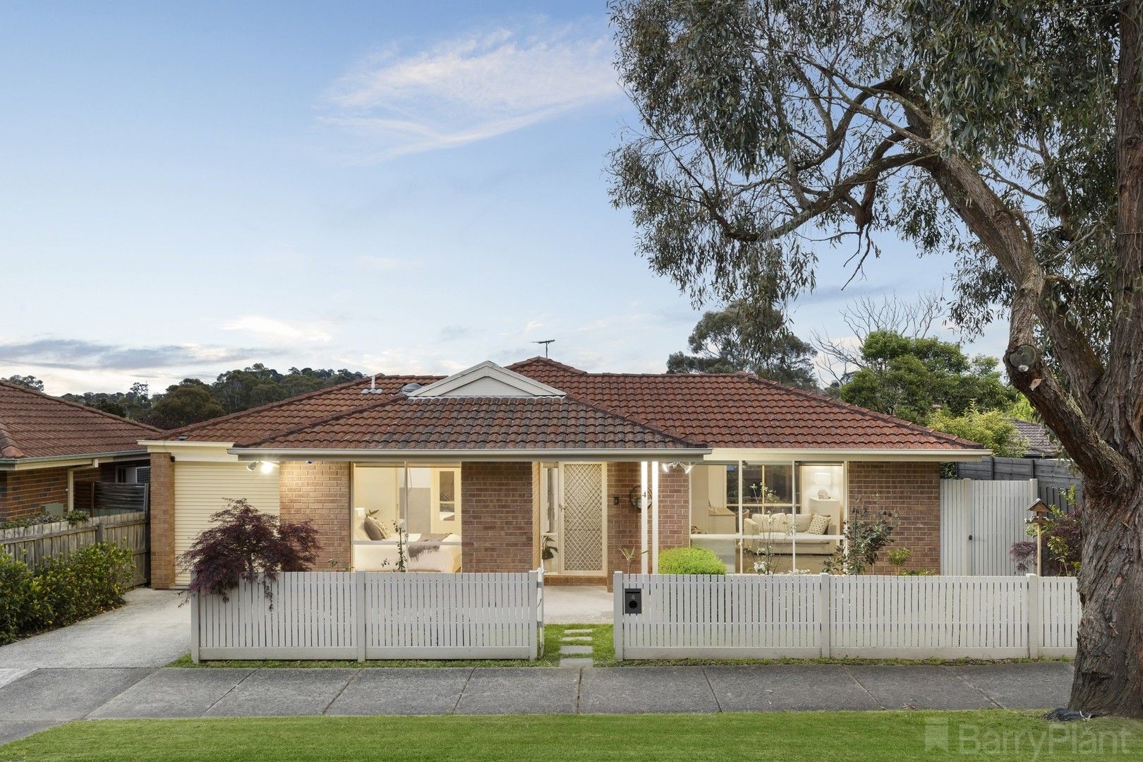 2 bedrooms House in 4 Samuel Street RINGWOOD VIC, 3134