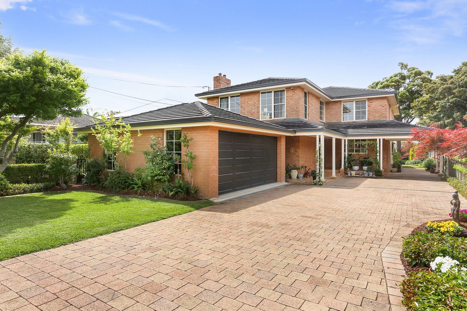 5 bedrooms House in 49 Wentworth Street CARINGBAH SOUTH NSW, 2229