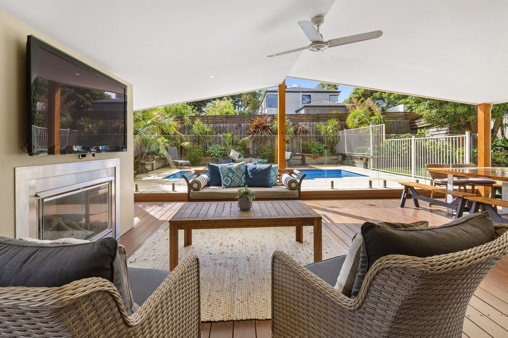 4 bedrooms House in 13 Rutland Avenue MOUNT ELIZA VIC, 3930