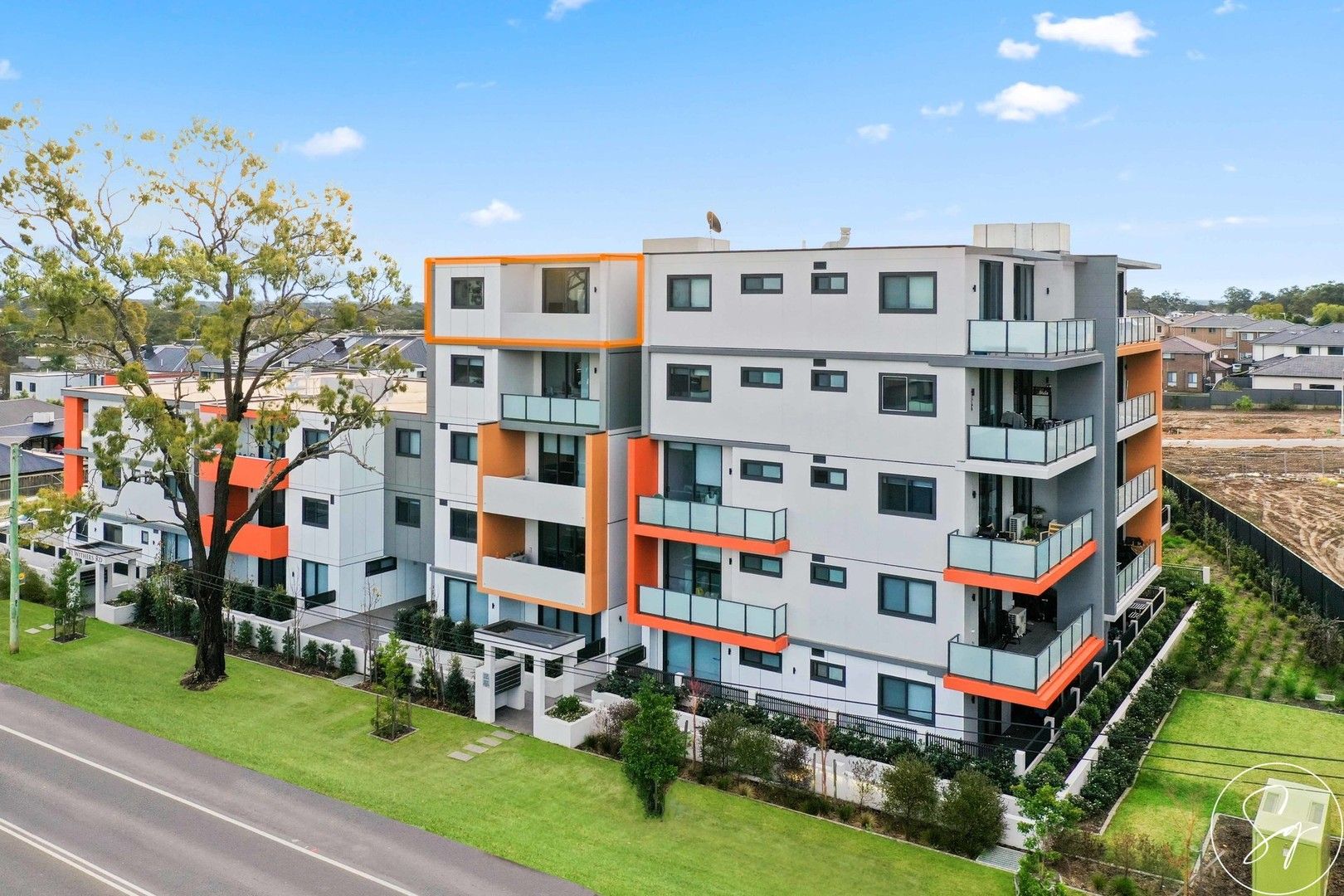 2 bedrooms Apartment / Unit / Flat in 401/51 Withers Road NORTH KELLYVILLE NSW, 2155