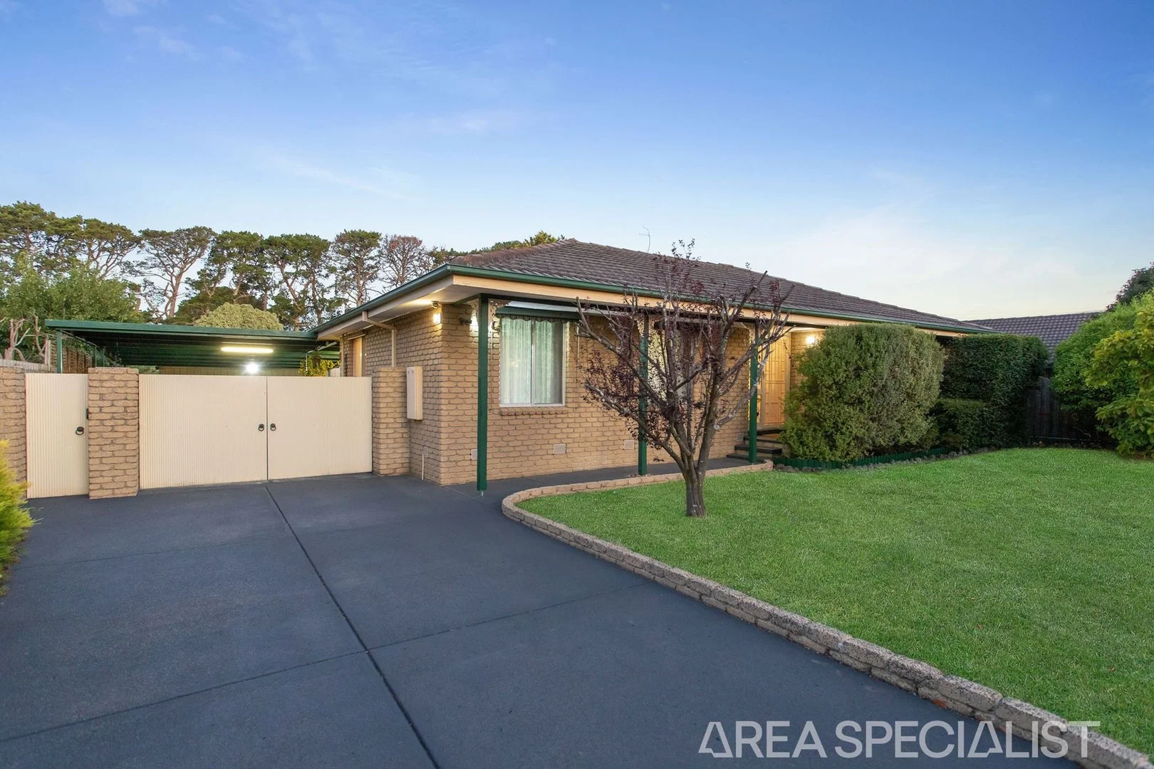 8 Todd Grove, Somerville VIC 3912