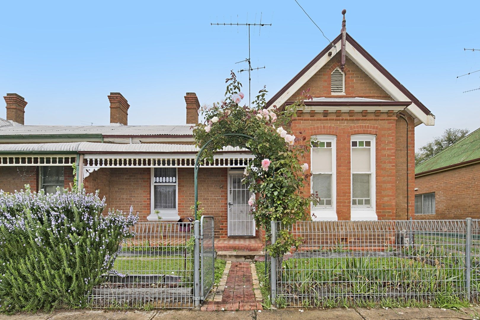 17 Grafton Street, Goulburn NSW 2580, Image 0