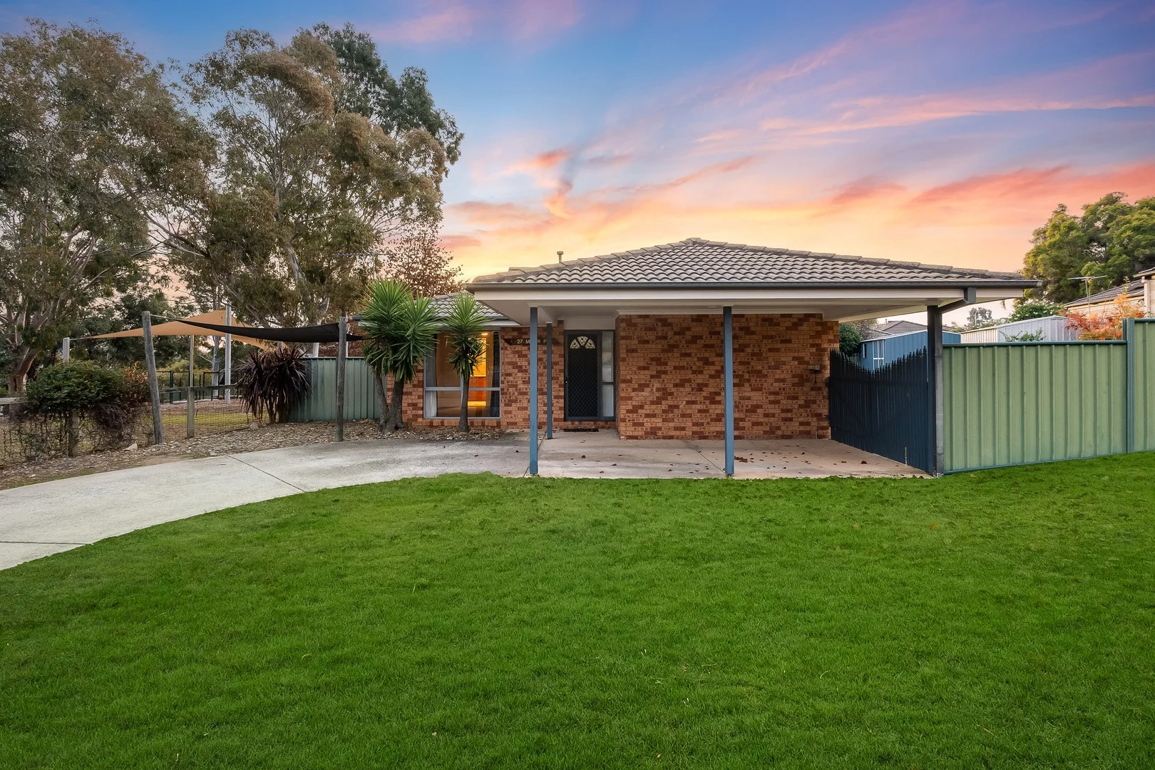 27 Meyer Place, Thurgoona NSW 2640