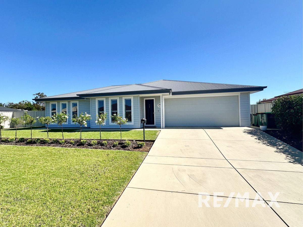 3 bedrooms House in 29 Wade Street TURVEY PARK NSW, 2650