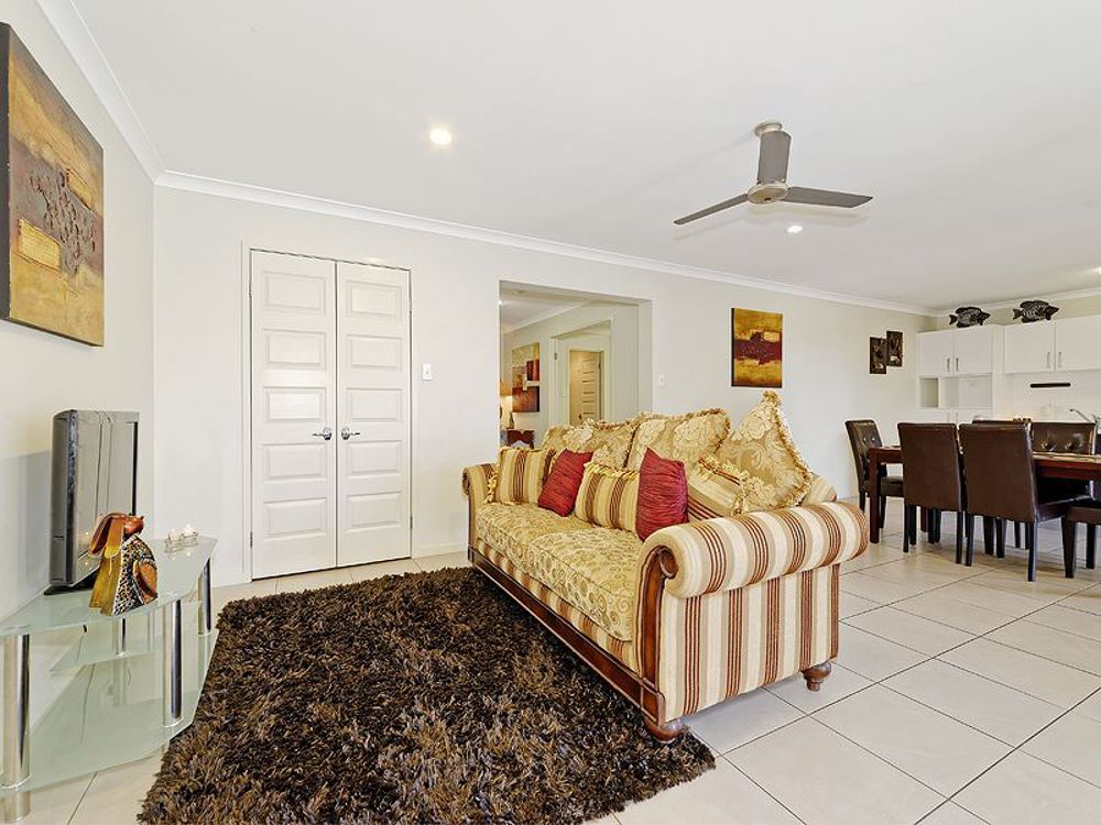 6 Hook Ct, Caboolture QLD 4510, Image 2