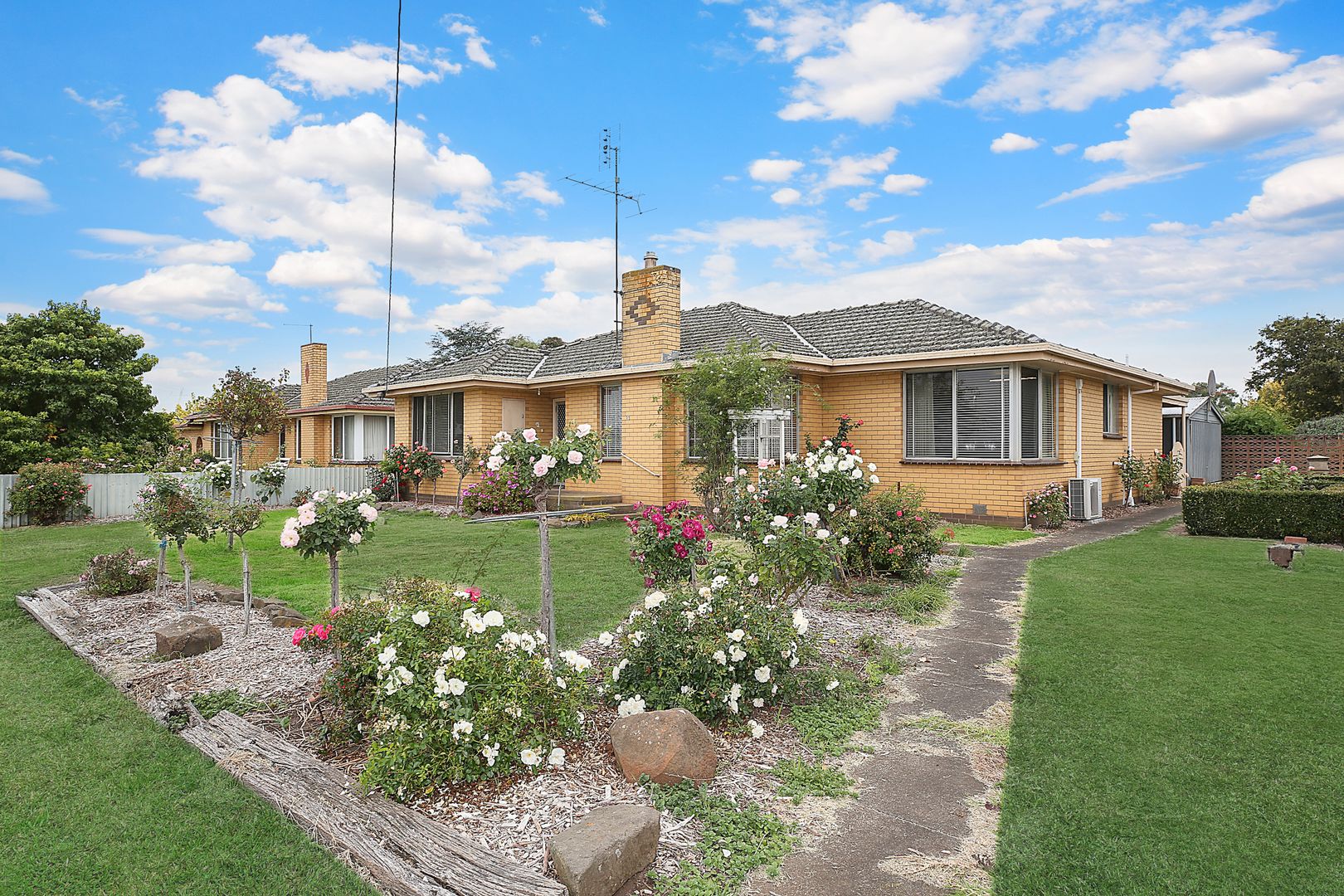 27 Clarke Street, Cobden VIC 3266, Image 1