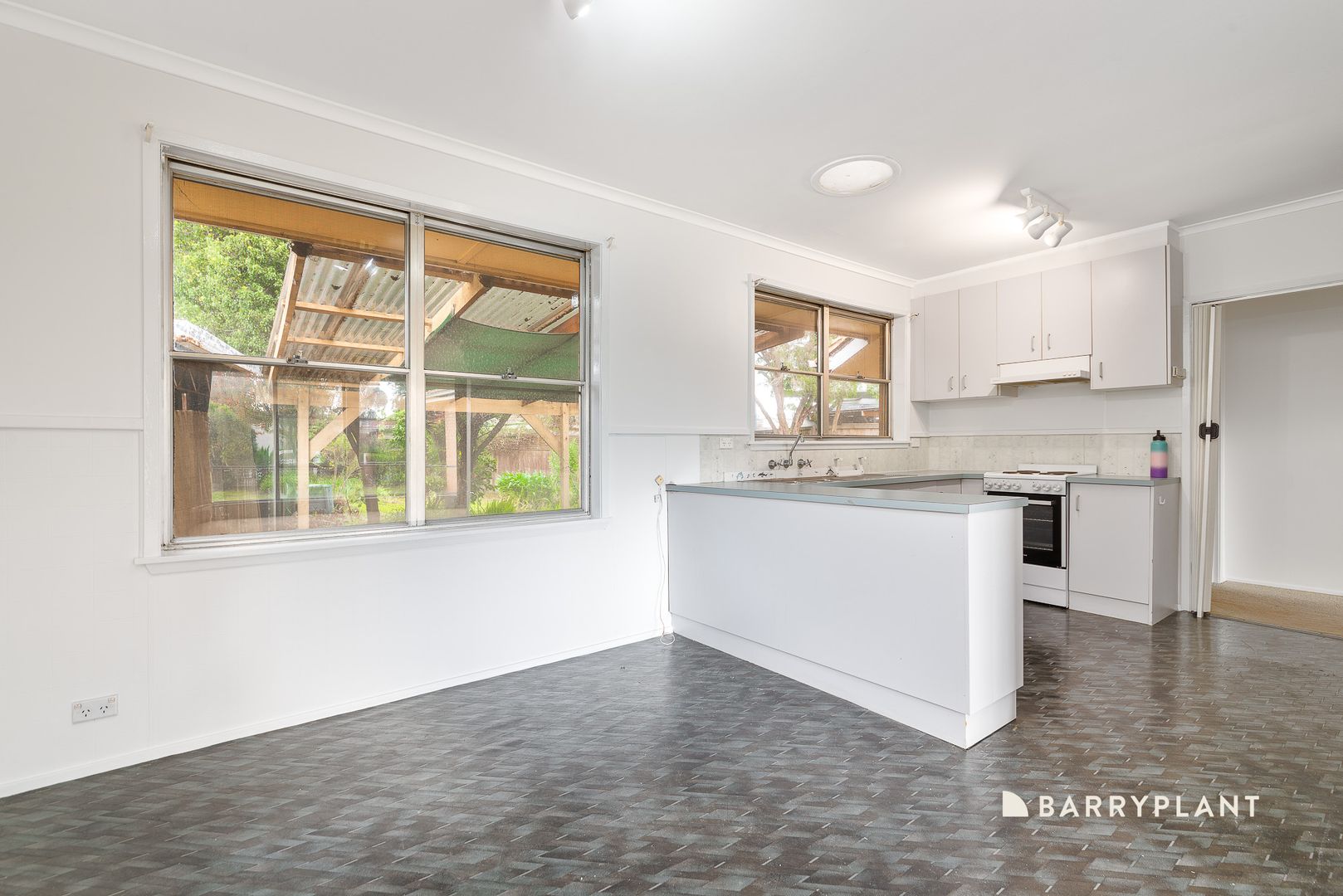 19 Smeaton Avenue, Dallas VIC 3047, Image 2