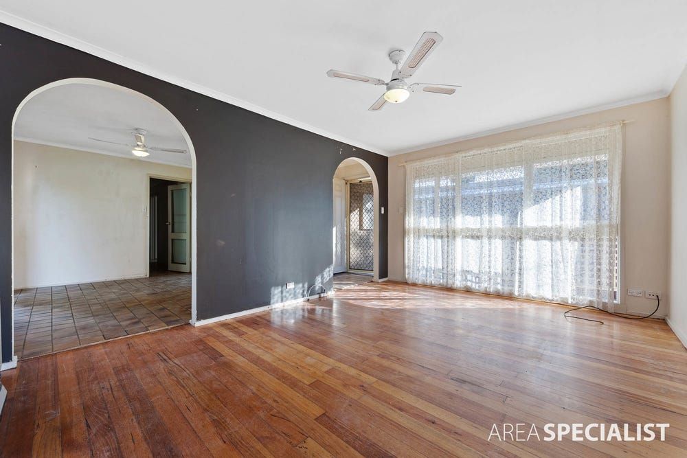 3 bedrooms House in 219 Taylors Road ST ALBANS VIC, 3021