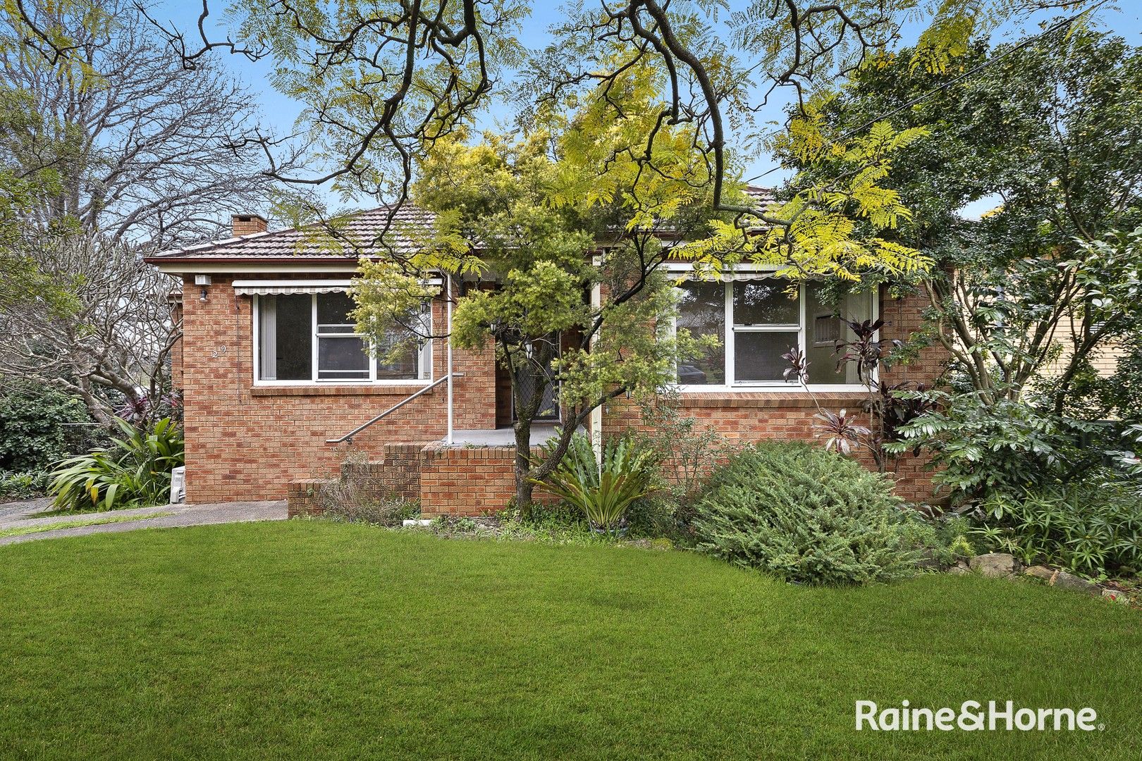 3 bedrooms House in 29 Beattie Avenue DENISTONE EAST NSW, 2112
