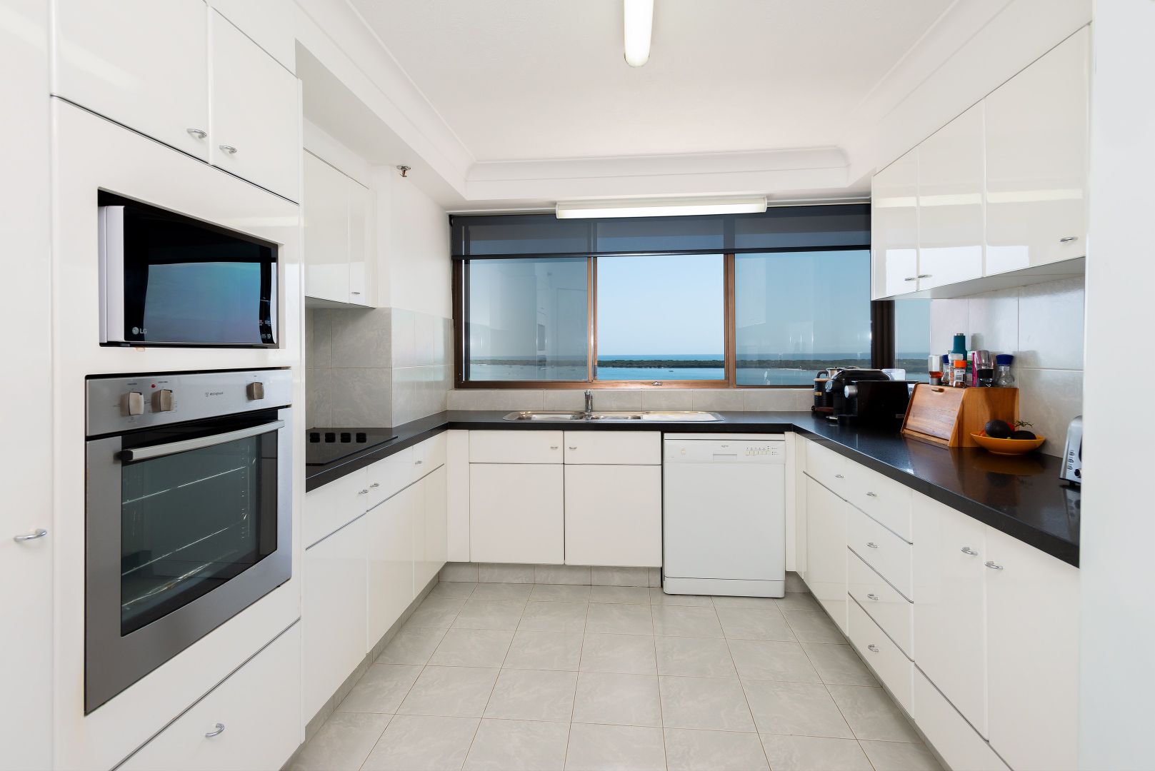 48/7 Oatland Esplanade, Runaway Bay QLD 4216, Image 2