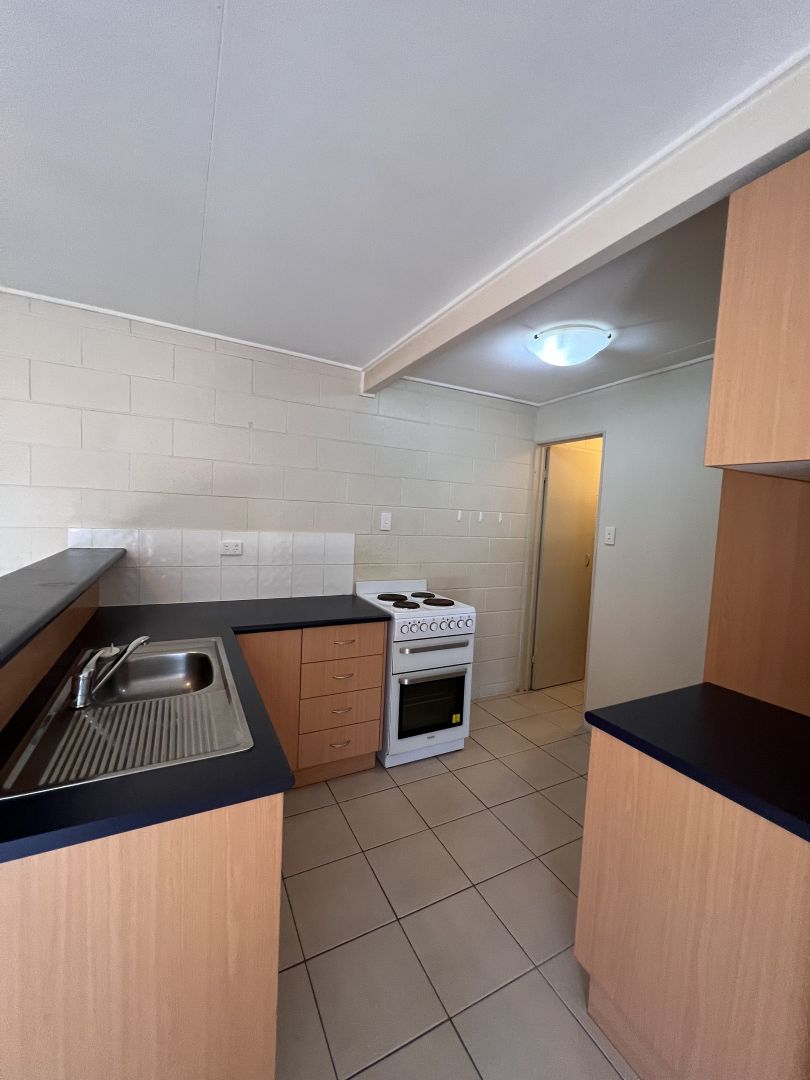 Percy Street, West End QLD 4810 2 beds apartment for Rent, 330