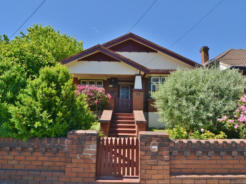 3 bedrooms House in 49 Chifley Road LITHGOW NSW, 2790