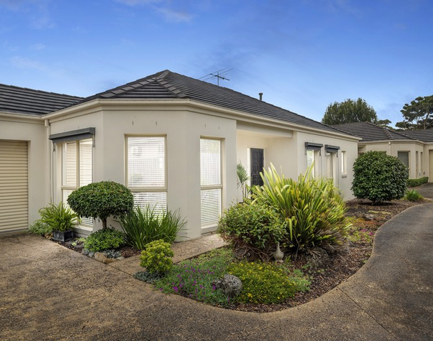 2/31 The Avenue , Mccrae VIC 3938