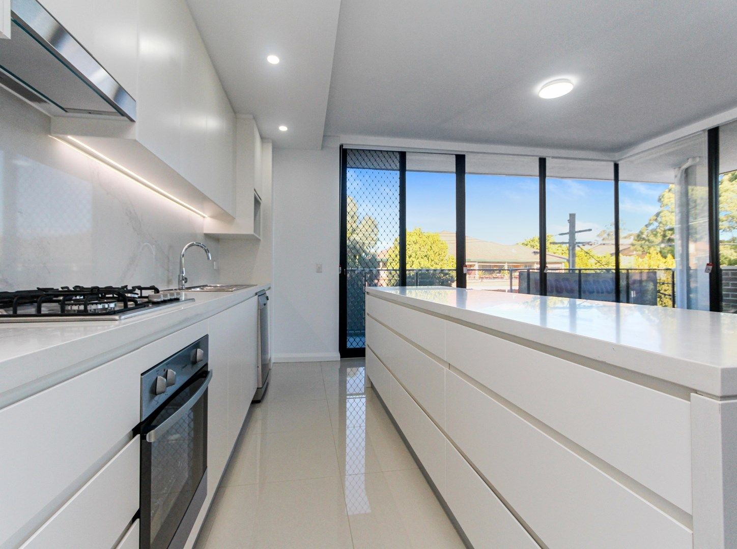 2 bedrooms Apartment / Unit / Flat in 2/6 Buchanan Street CARLTON NSW, 2218