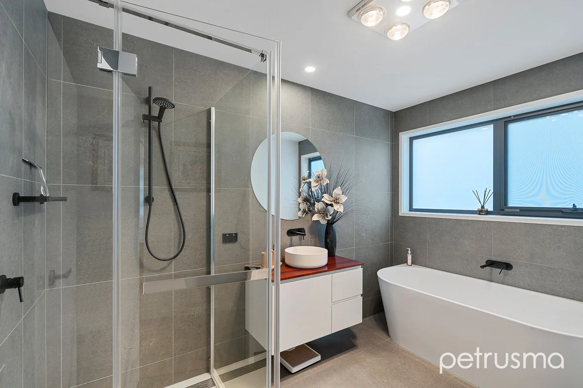 Additional image 15 of 4 Lagoon View Court, Midway Point TAS 7171