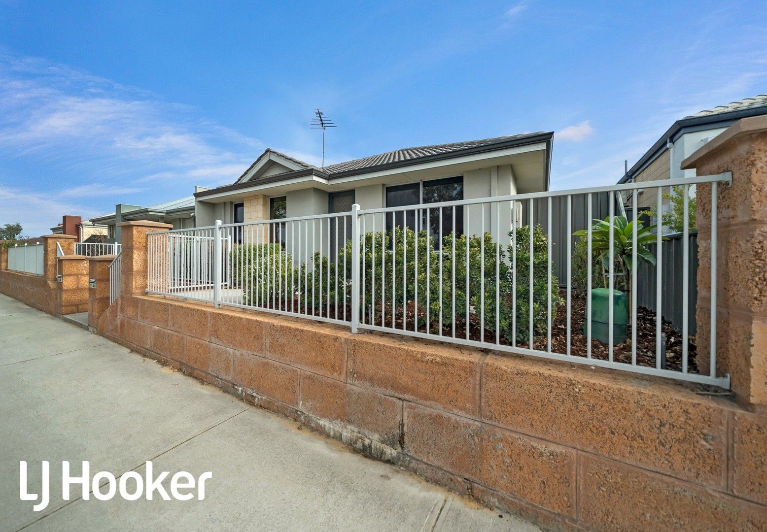 3 bedrooms House in 191 Grandis Boulevard BANKSIA GROVE WA, 6031