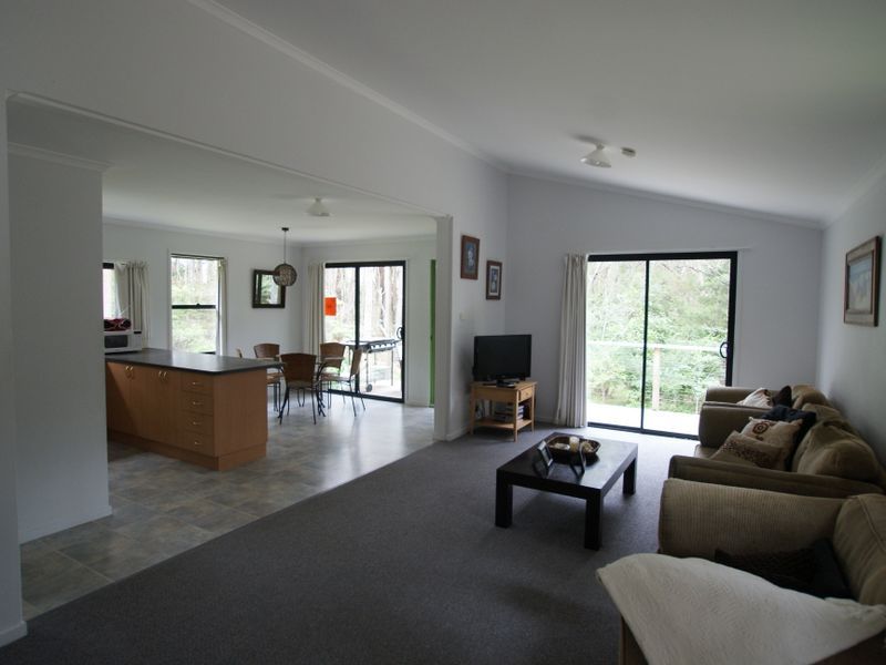 1220 George Bass Drive, ROSEDALE NSW 2536, Image 2