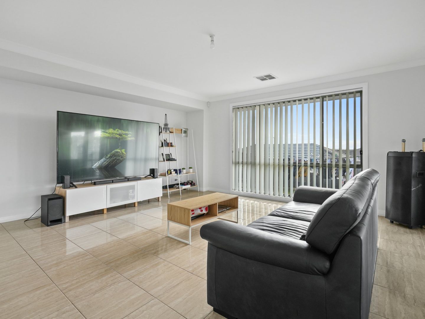 76 Pendergest Avenue, Minto NSW 2566, Image 1